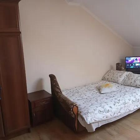 Apartment центр 1 кім 5-6 місць